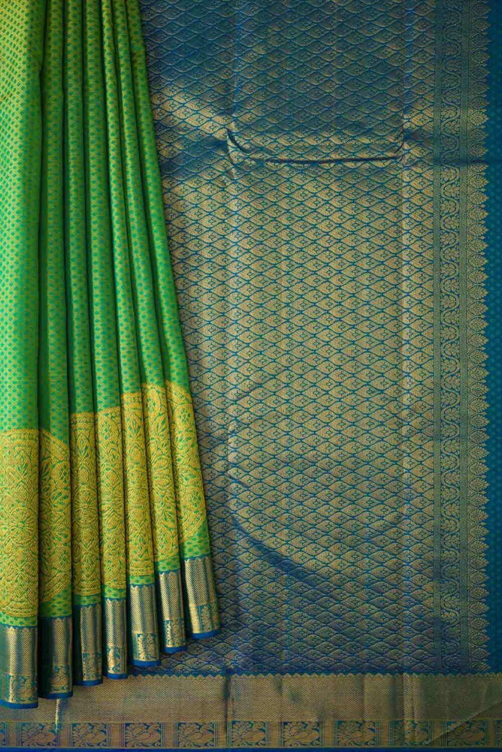 Green Dual Tone Kanchipuram Silk Saree - Image 2