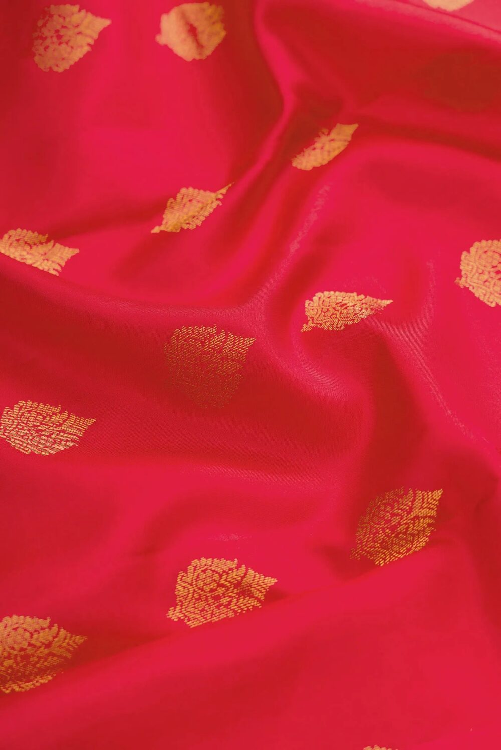 Red Dual Tone Kanchipuram Silk Saree - Image 2