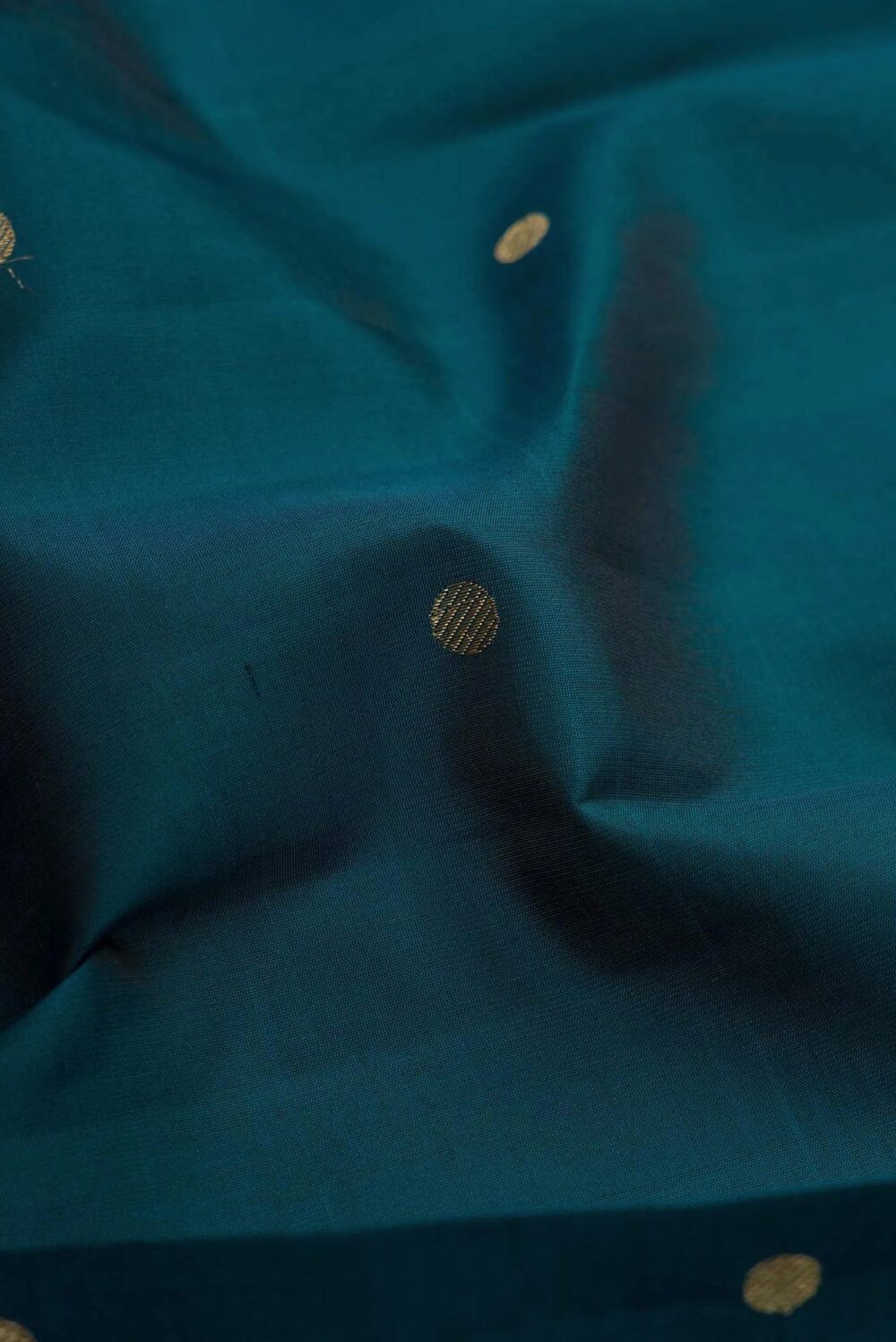 Peacock Blue Dual Tone Kanchipuram Silk Saree - Image 2