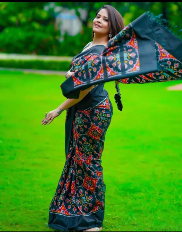 Pochampally ikkat silk saree /Sarees/ Ikkat sarees/ Ikat sarees/ silk sarees/Handwoven saree