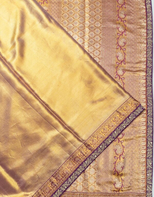 Kanchipuram Silk Tissue Diagonal Lines Gold Saree With Zardosi Work Border