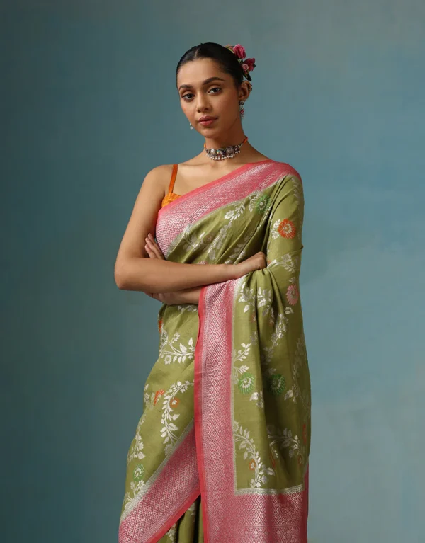 Heena Green And Coral Pink Handloom Pure Tussar Georgette Banarasi Saree